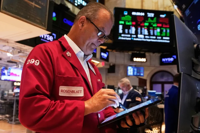 Global Stocks Rebound as Oil and Bond Yields Ease After Sharp Weekly Gains