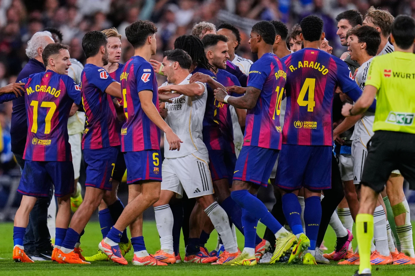 Real Madrid wins to end losing run against Barcelona