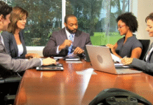 The limits of expertise on boards