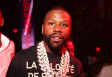 Washed-up American fighter Floyd Mayweather Goes Viral After Emotional Speech at Israel Award Ceremony: “Any Time It’s War, I’m On Your Side”