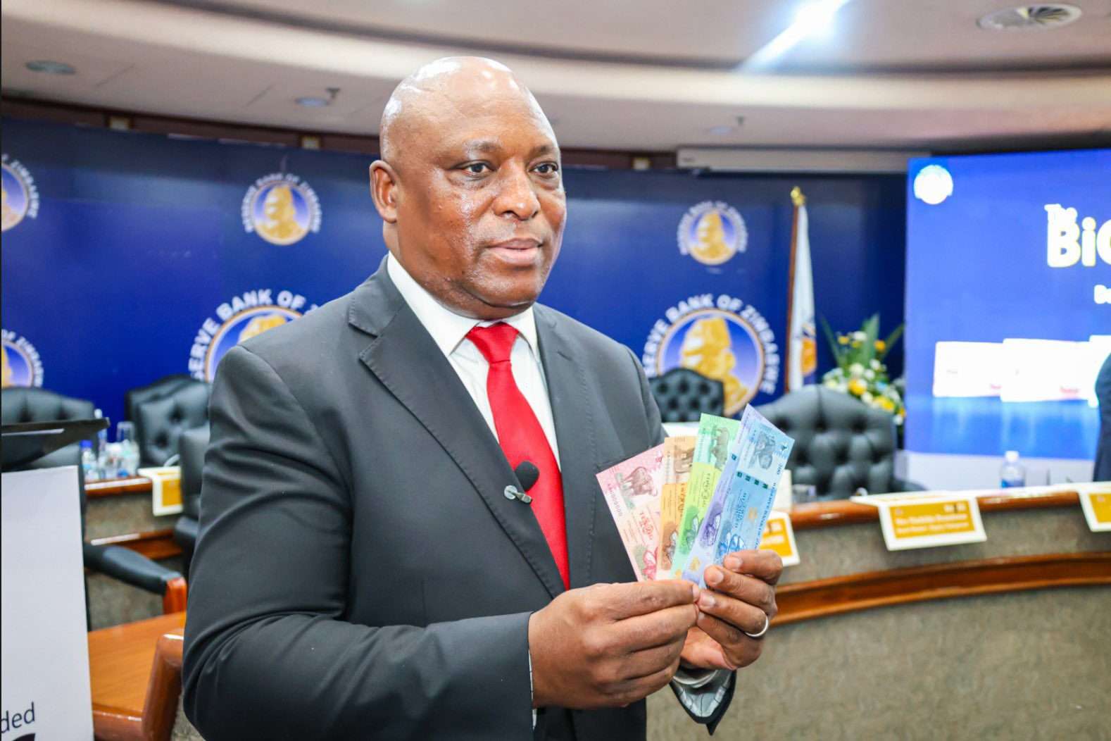 Zimbabwe Central Bank Introduces New ZiG Notes, Pushes Towards Monetary Stability