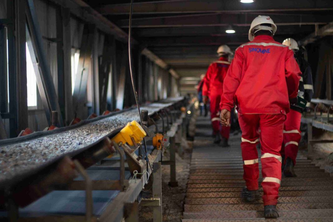 Zimbabwe Grants Lithium Export Quotas to Chinese Miners Two Months After Ban Zimbabwe Grants Lithium Export Quotas to Chinese Miners Two Months After Ban