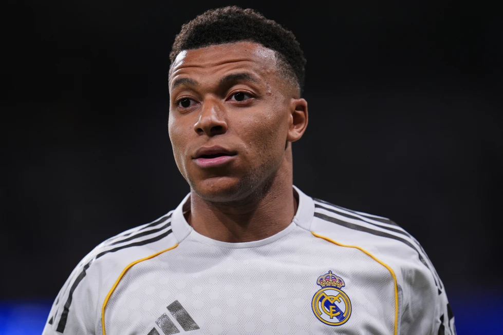 Deschamps unveils France’s star-studded World Cup squad and hands Robin Risser surprise call-up Deschamps unveils France’s star-studded World Cup squad and hands Robin Risser surprise call-up