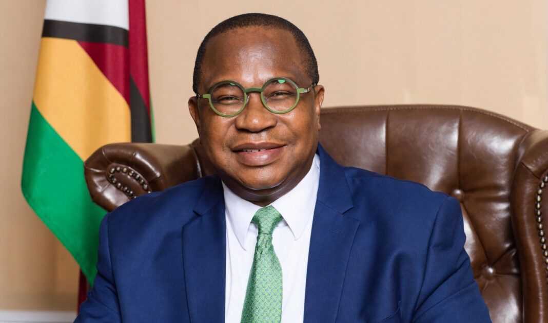 Zimbabwe’s ‘Booming’ Growth Masks Deep Economic Strain and Widening Inequality, Critics Warn Zimbabwe’s ‘Booming’ Growth Masks Deep Economic Strain and Widening Inequality, Critics Warn