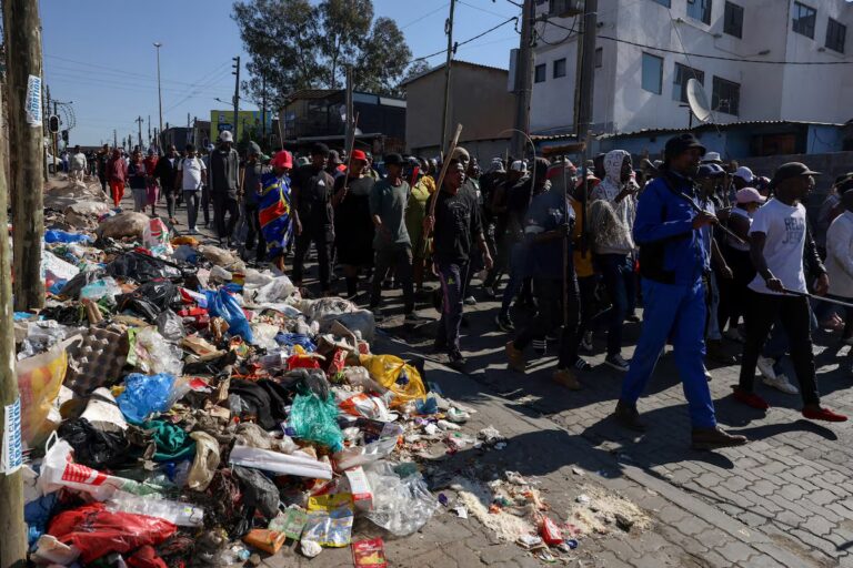 South African protesters go door-to-door forcing immigrants from their homes