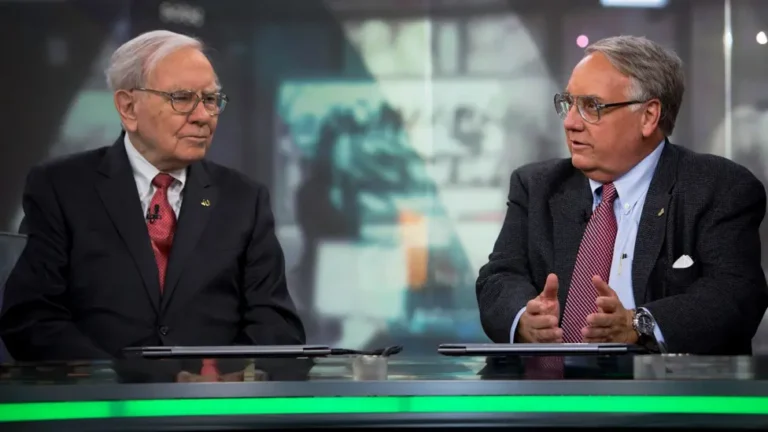 Warren Buffett steps down as Berkshire chairperson